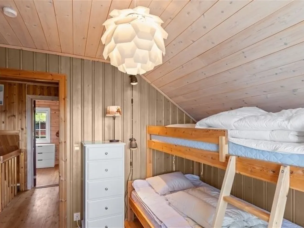 VARDVEGEN 87