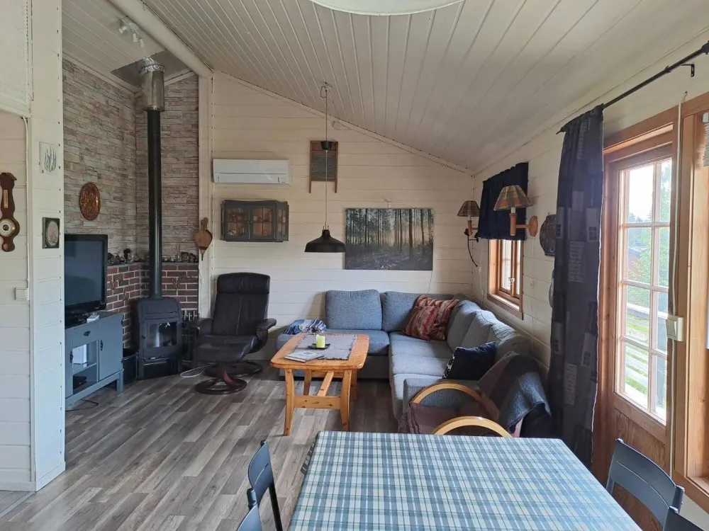 SØRLIA 12F
