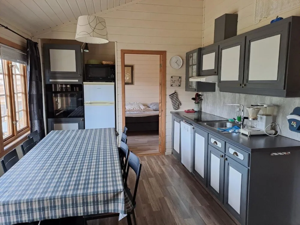 SØRLIA 12F